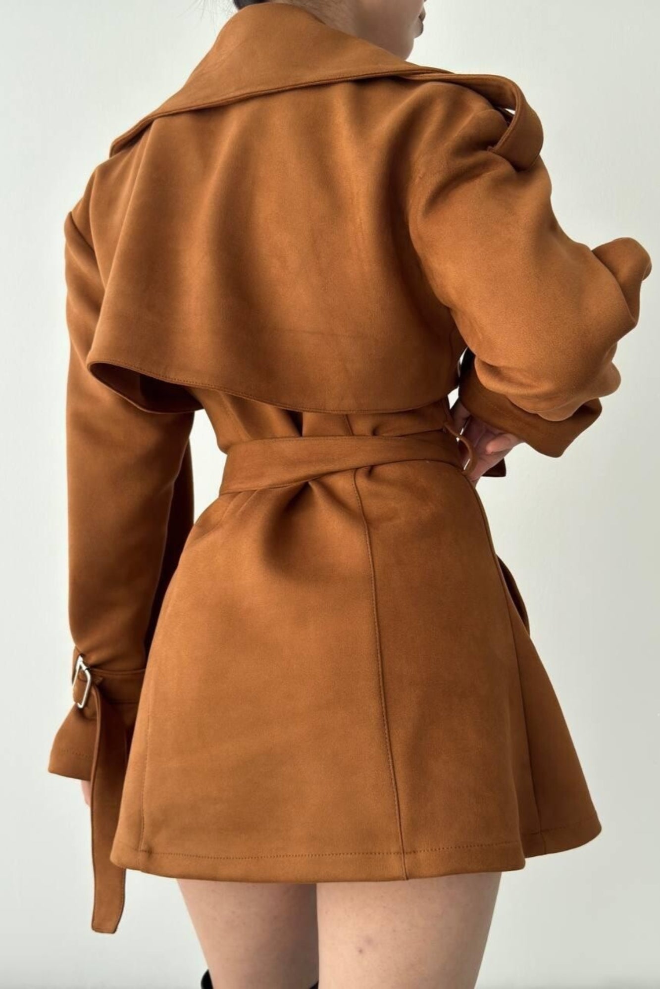CHAQUETA ANTE CON CINTURÓN - MARRÓN OSCURO